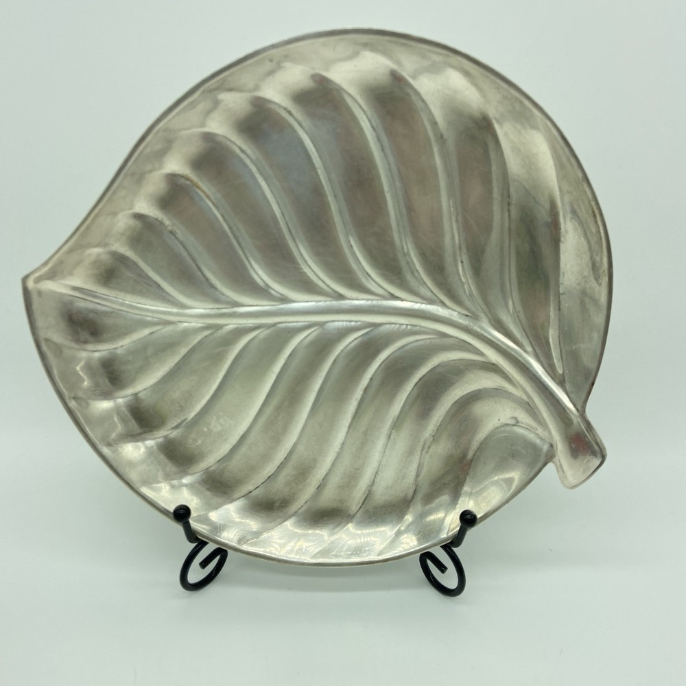 International‎ Silver Company Tray Vintage Silver Plated Tropical Leaf
